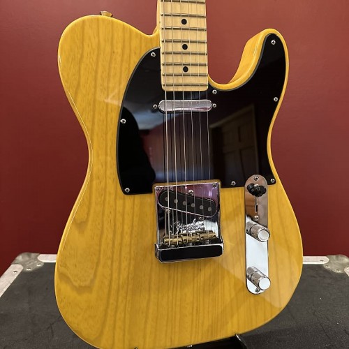 Fender American Professional Telecaster with Maple Fretboard 2017 - 2019 - Butterscotch Blonde