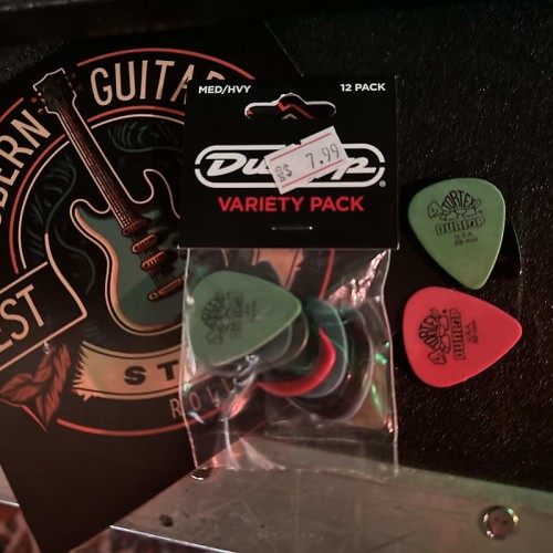 Dunlop 12 Guitar Pick Medium/Heavy Variety Pack