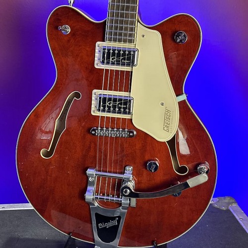 Gretsch G5622T Electromatic Center Block Double Cutaway with Super Hilo'Tron Pickups Bigsby  Walnut Stain