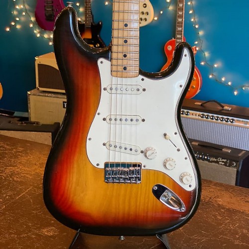 Fender Stratocaster #369308 1972 Maple Hardtail Ash Sunburst